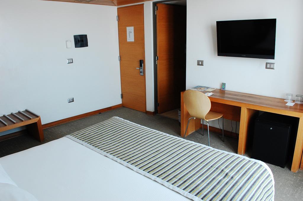 Alto Del Sol Costanera Antofagasta Hotell Rum bild